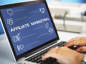 affiliate marketing businesswoman-is-using-laptop-offic